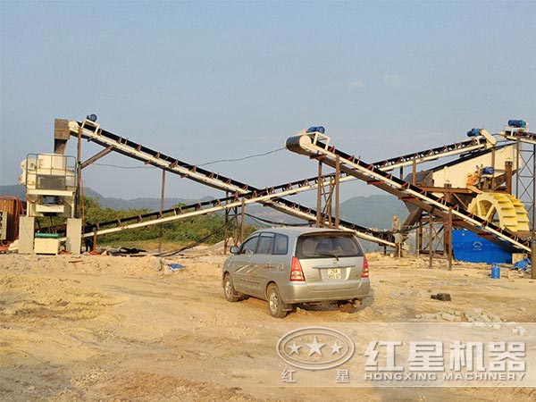 越南用户河卵石制砂机生产线现场
